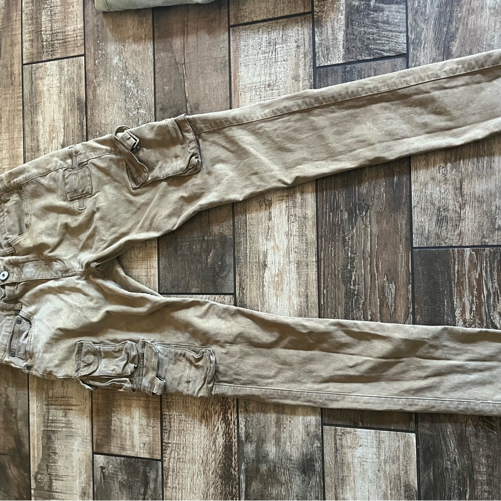 Cargo Pants in Khaki